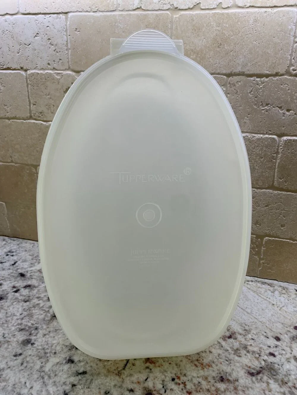 Vintage Tupperware Flavor Savor storage keeper - EUC